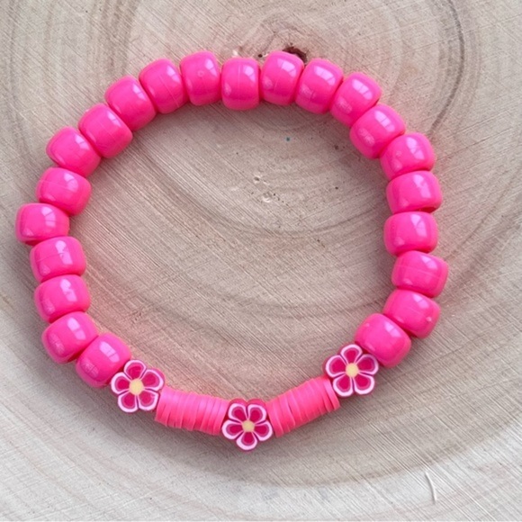 Handcrafted Floral Pink Beaded Bracelet - Picture 1 of 7